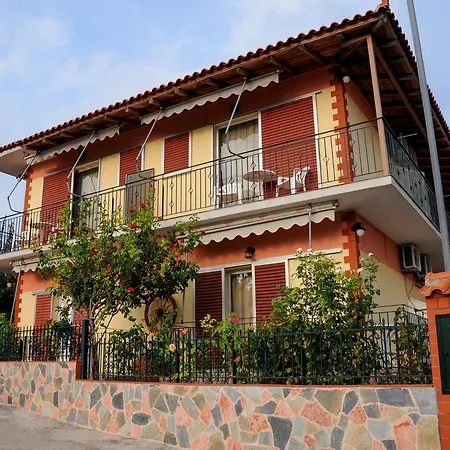 بيت ضيافة Nefeli 3*